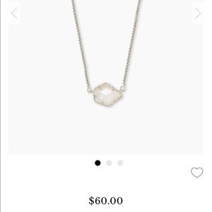 lightly used Kendra Scott necklace.
